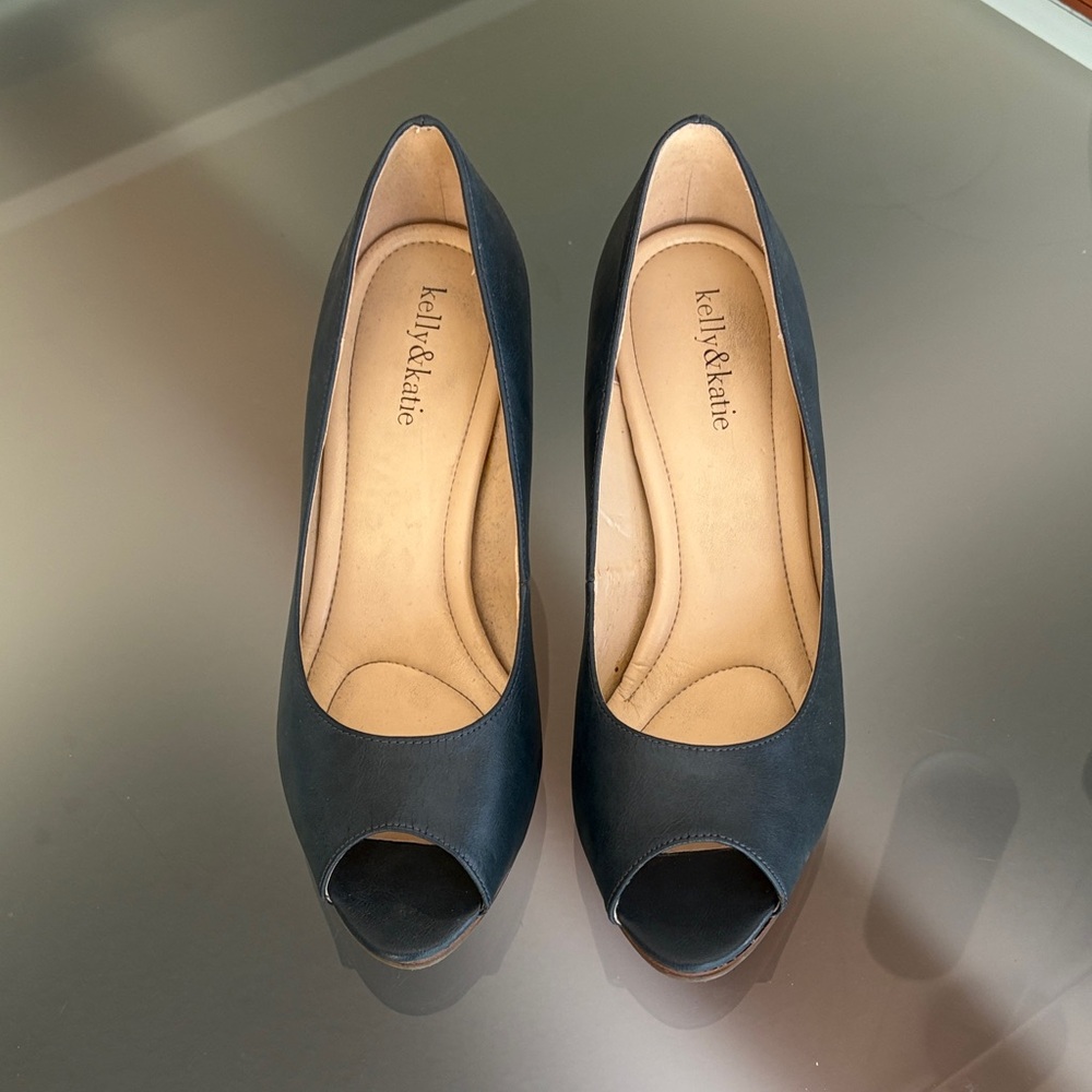 Kelly & Katie Elegant Black Peep Toe Heels